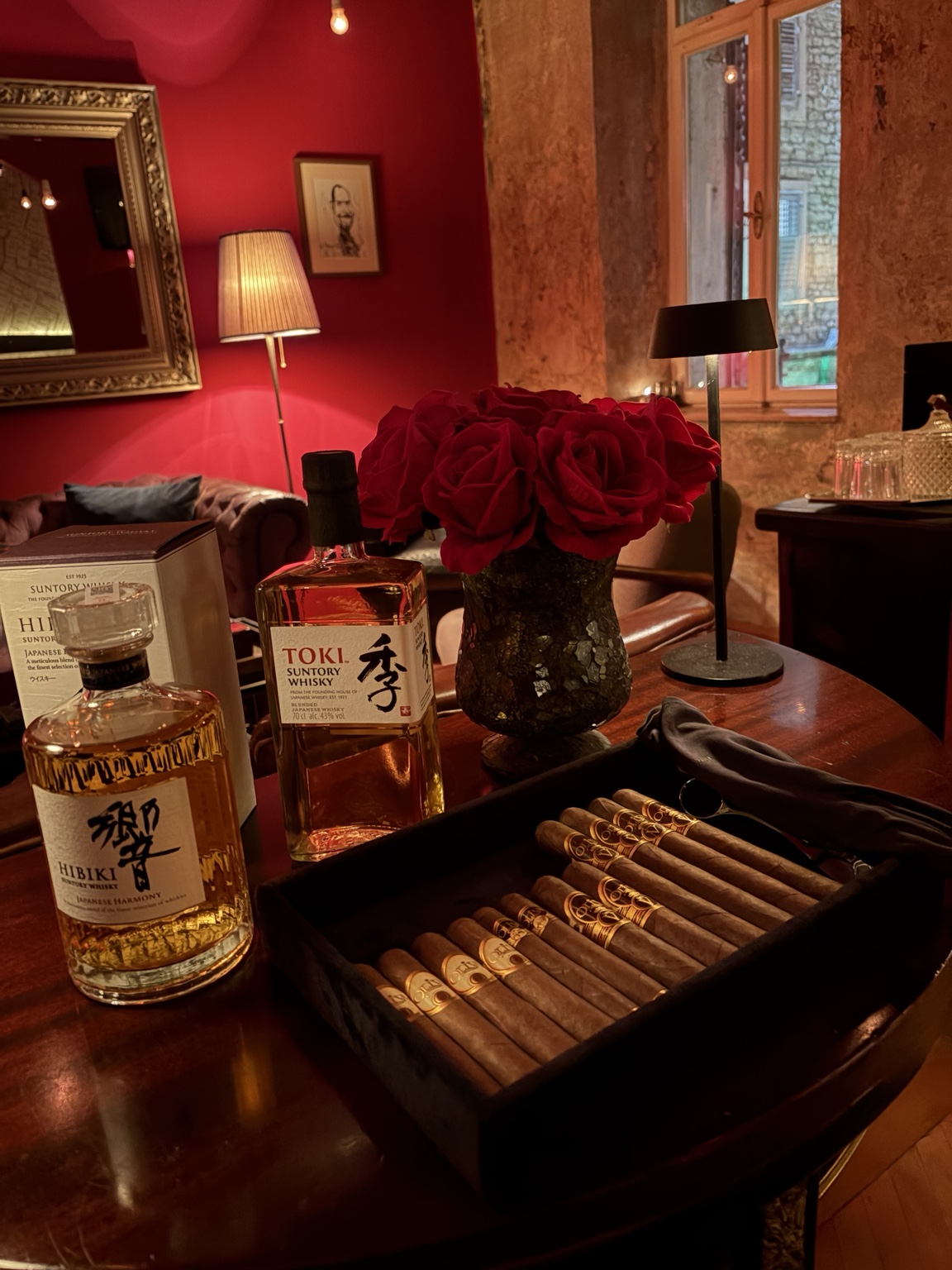 Cigar lounge atmosphere